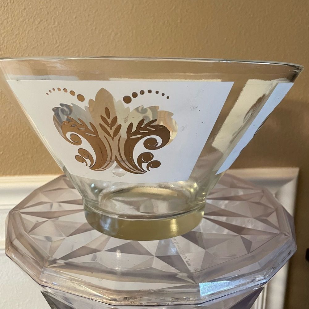 Anchor Hocking Fleur De Lis Bowl Large Vintage